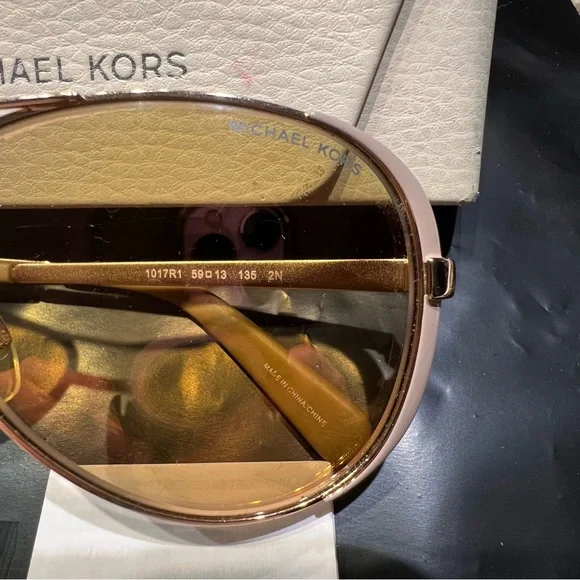 Michael Kors Women's Chelsea MK5004 Sunglasses in excellent condition - Picture 2 of 9